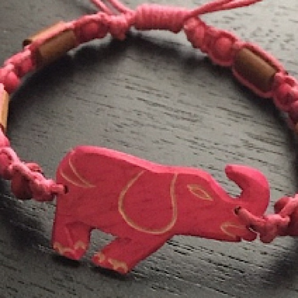 LUCKY Elephant Bracelet Pink Wood Adjusts